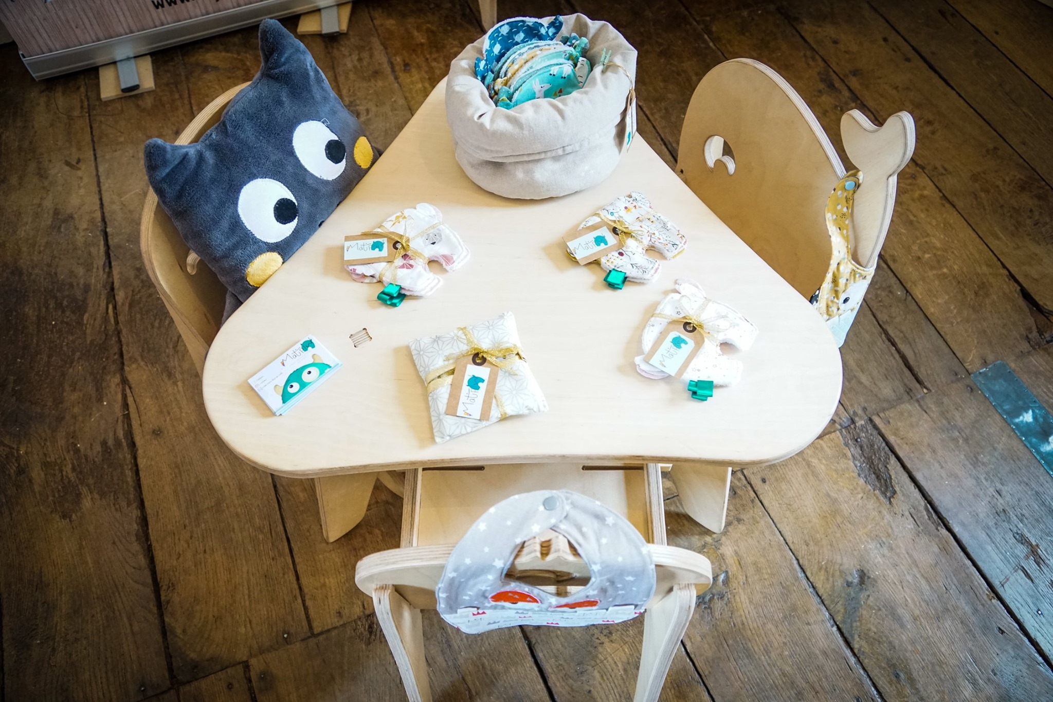 Ensemble Table et 3 Chaises